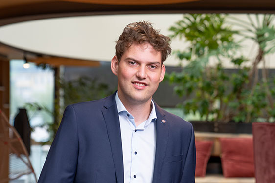 BDM Team Ramon Loher BDM Team Ramon Loher